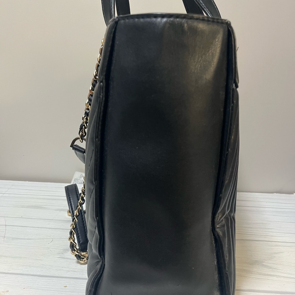 Michael Kors Black Quilted Chain Tote - Picture 4 of 8
